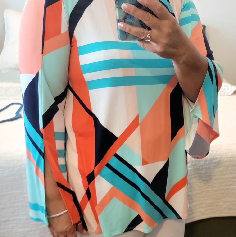 Geometric patterned blouse - Picture 2 of 5